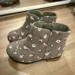 Cat & Jack Toddler Penelope Zipper Boots Gray with Pink Flowers 6T